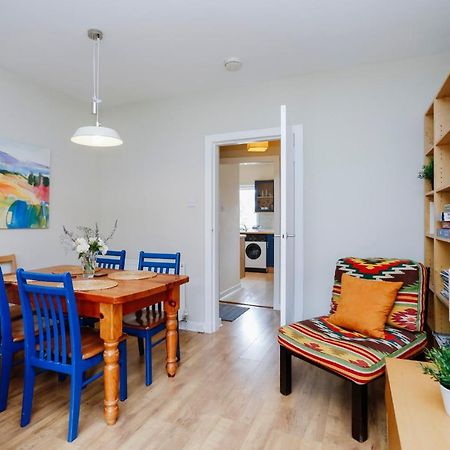 Edinburgh Central 2-Bedroom Old Town Apartment Bagian luar foto
