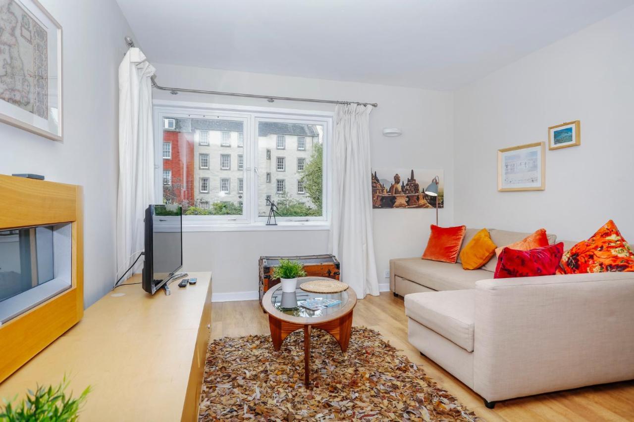 Edinburgh Central 2-Bedroom Old Town Apartment Bagian luar foto