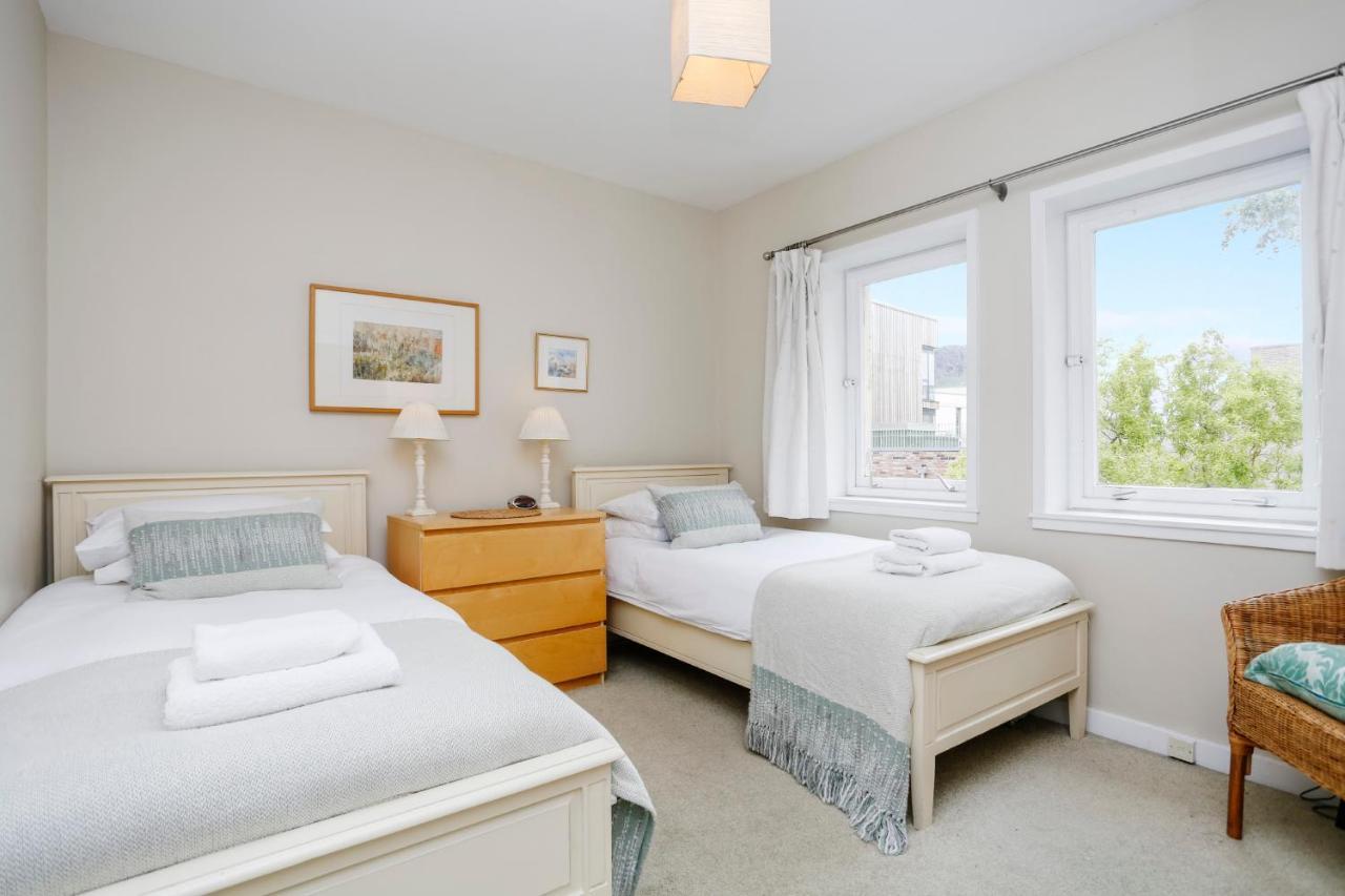 Edinburgh Central 2-Bedroom Old Town Apartment Bagian luar foto