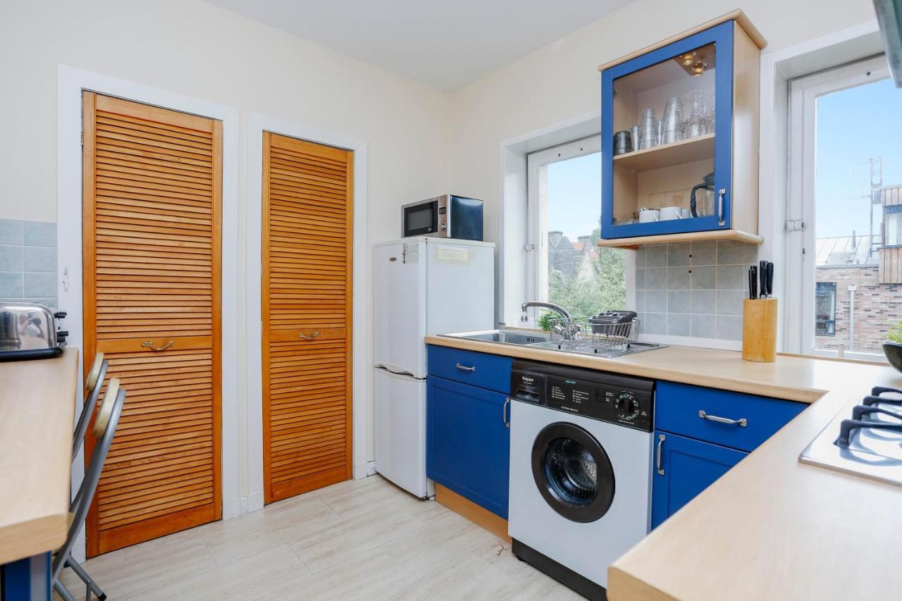 Edinburgh Central 2-Bedroom Old Town Apartment Bagian luar foto