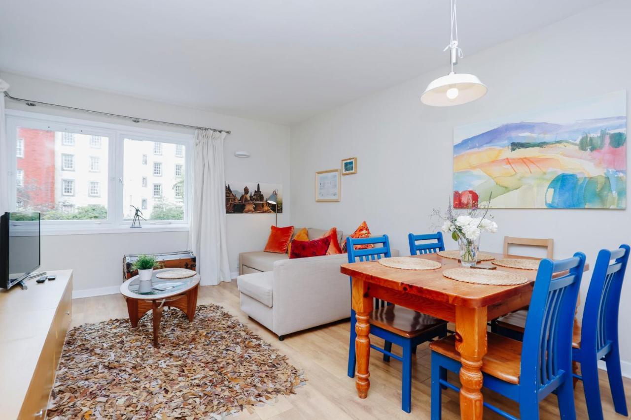 Edinburgh Central 2-Bedroom Old Town Apartment Bagian luar foto