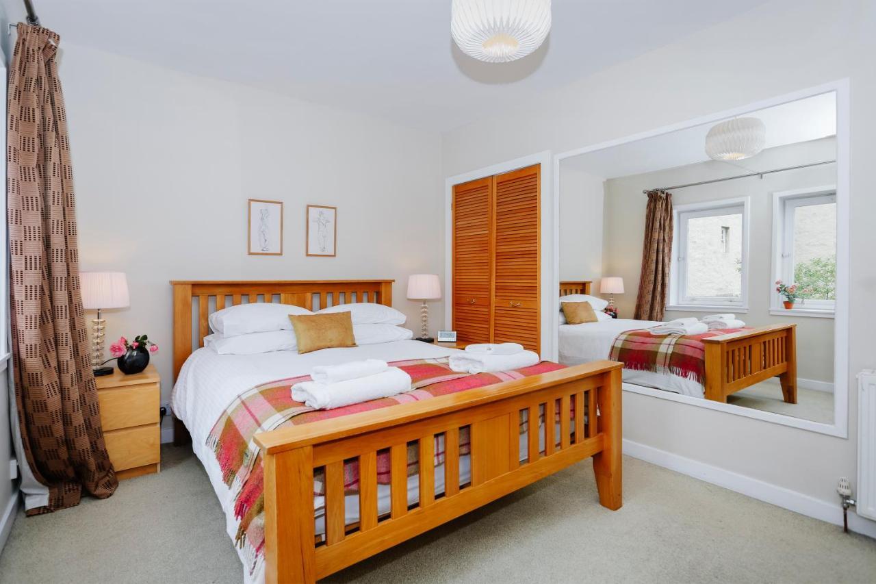 Edinburgh Central 2-Bedroom Old Town Apartment Bagian luar foto