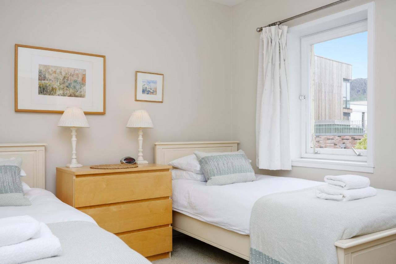 Edinburgh Central 2-Bedroom Old Town Apartment Bagian luar foto